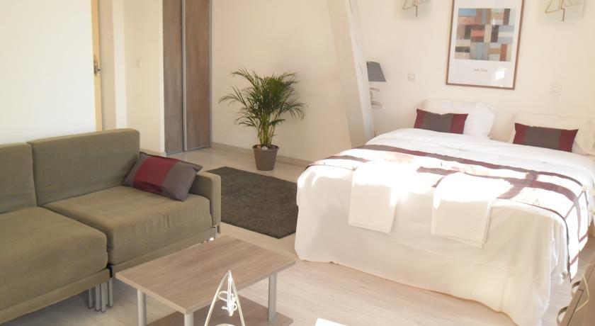 Terres De France - Appart'Hotel Le Splendid Allevard Eksteriør billede