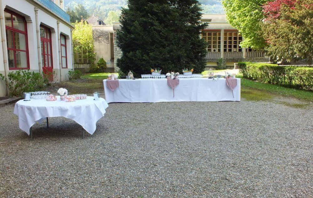 Terres De France - Appart'Hotel Le Splendid Allevard Eksteriør billede