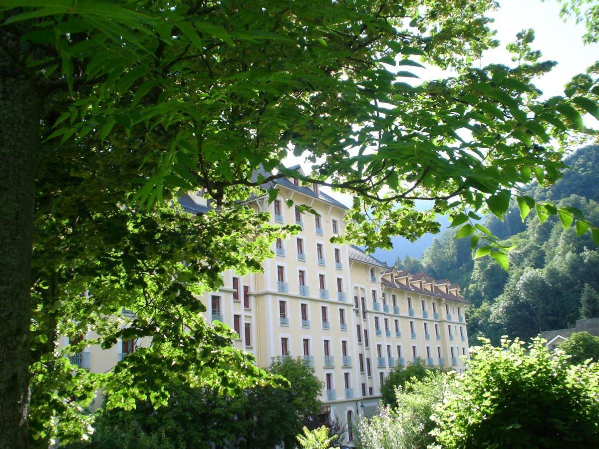 Terres De France - Appart'Hotel Le Splendid Allevard Eksteriør billede